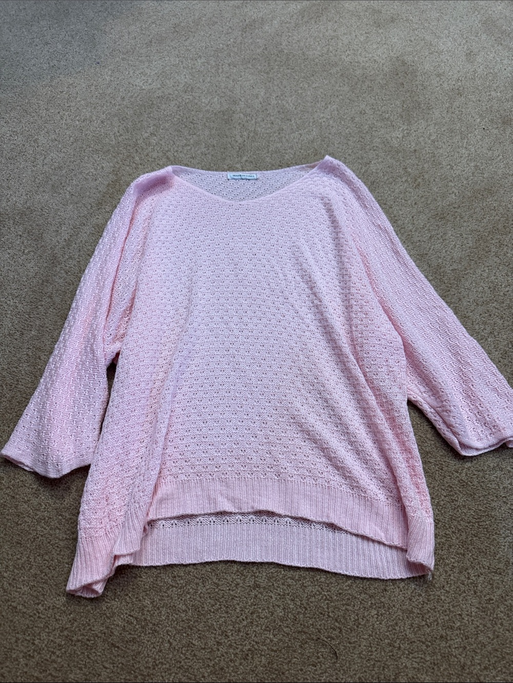 Women's Lightweight Open-Knit Scoop Neck Sweater in Pale Pink
